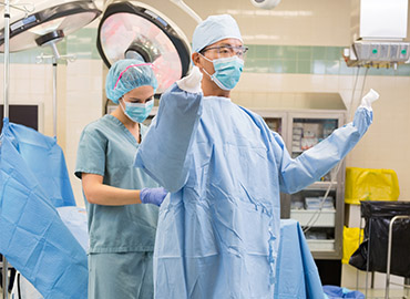 selecting-the-right-disposable-surgical-gown